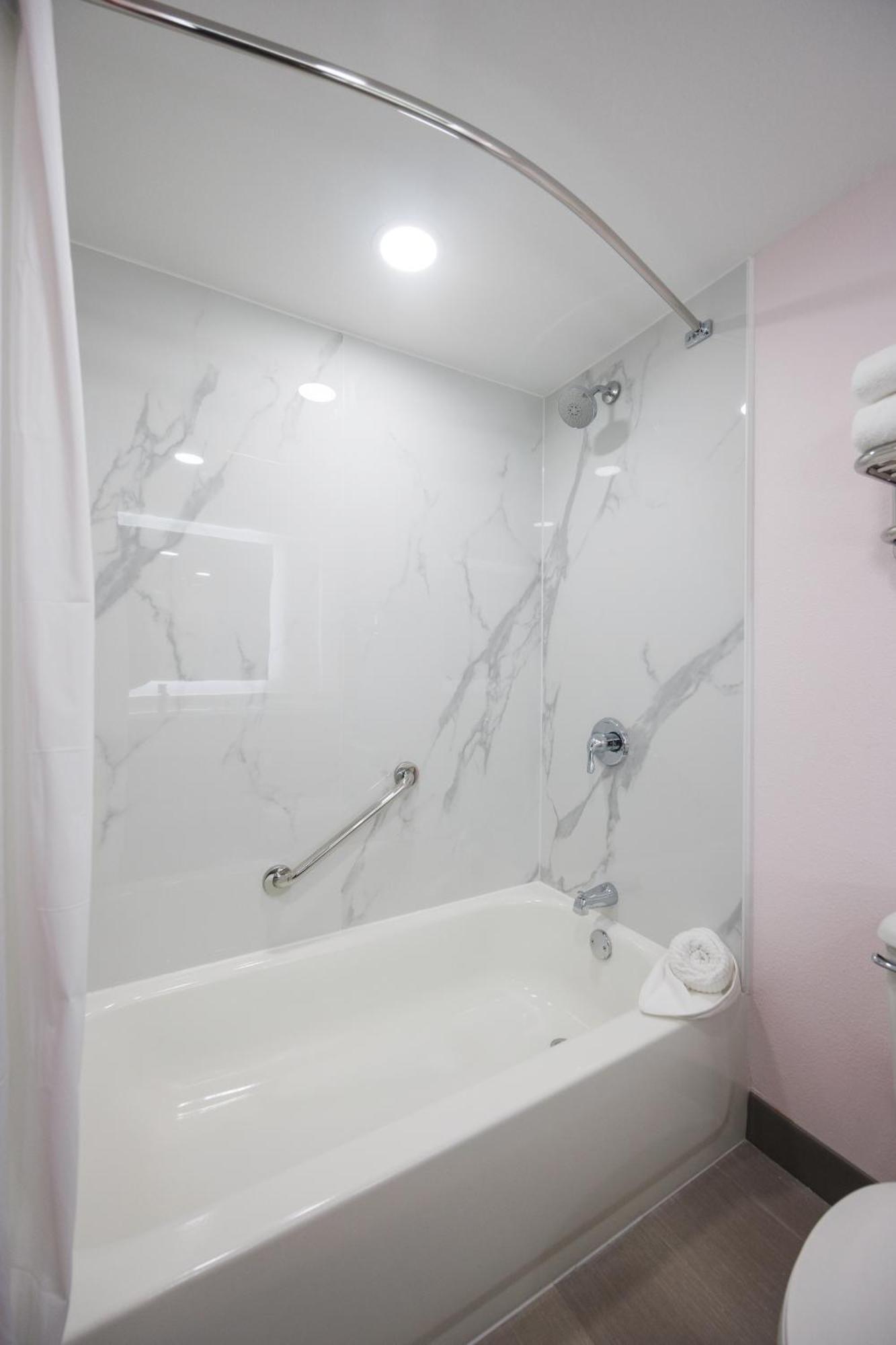 Airport Hotel Miami Springs