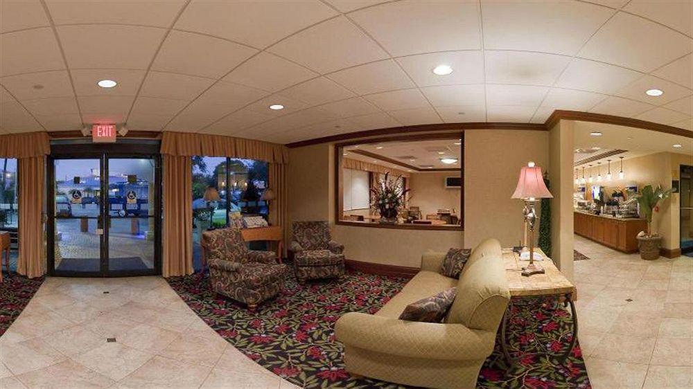 Miami Airport Hotel 3*