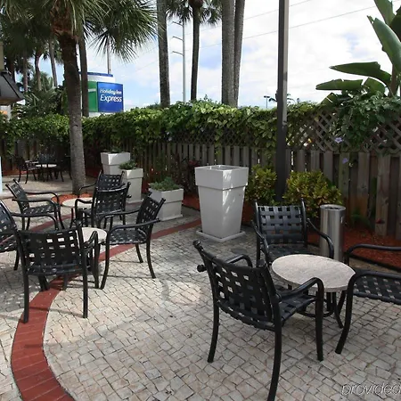 B&B Hotel Miami Airport 